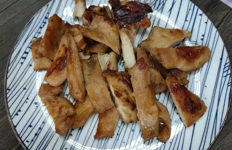 鸡胸肉减肥有用吗？探究鸡胸肉在减肥中的作用和注意事项(2)