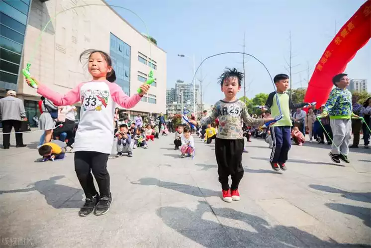 产后多久能开始跳绳减肥？如何安全有效地进行？(1)